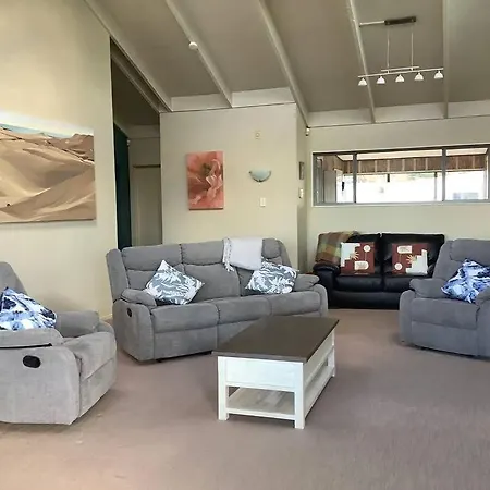 Wellwood Cottage - Beach Front Escape Te Awanga Exterior photo