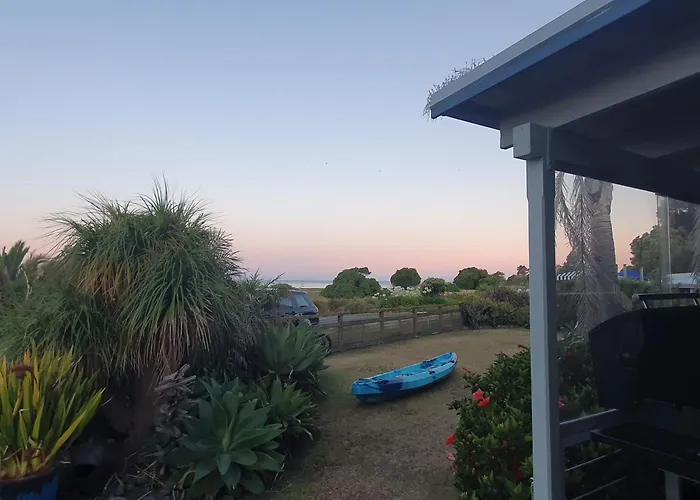 Wellwood Cottage - Beach Front Escape